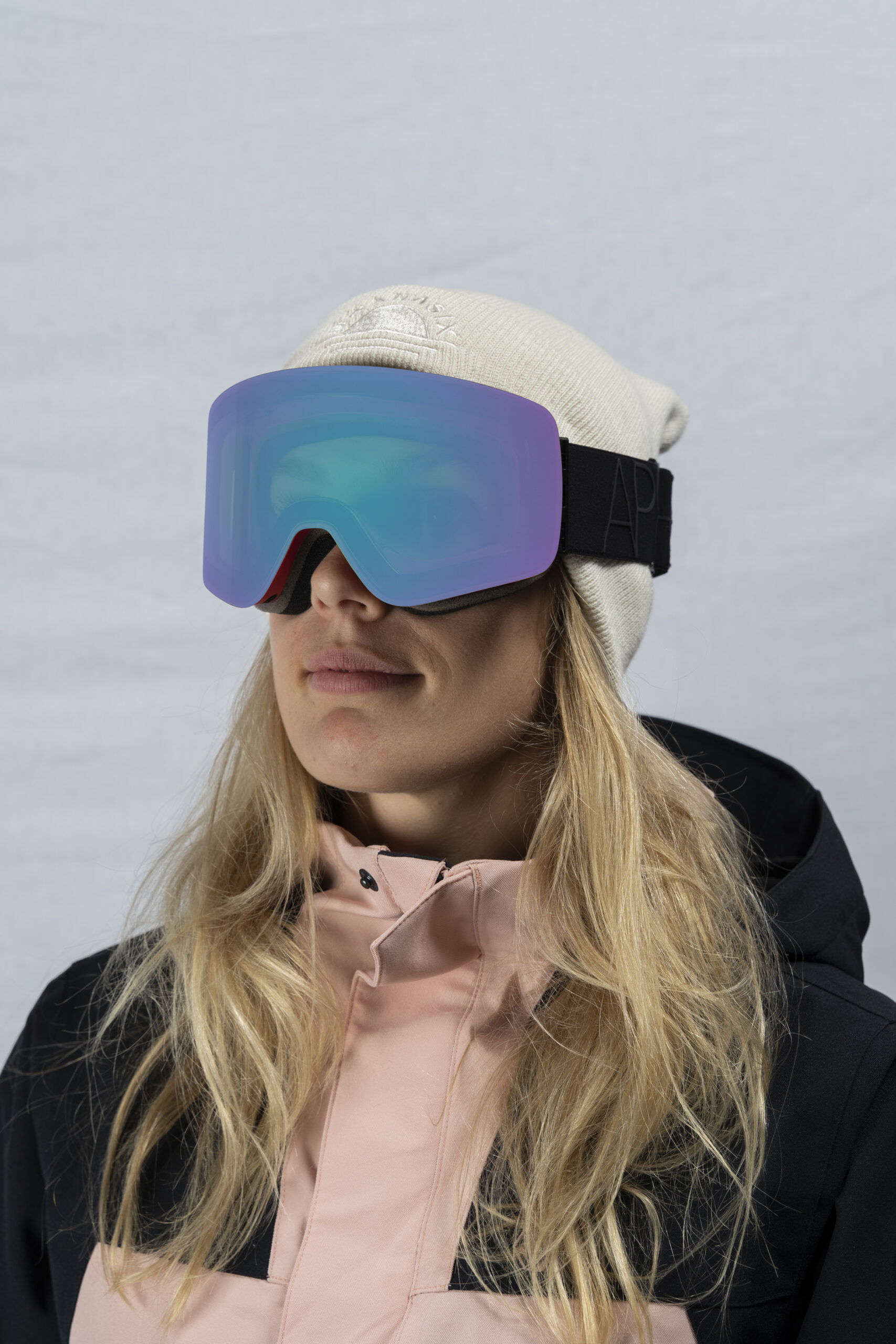 OXIA Strawberry - Photochromatic gallery