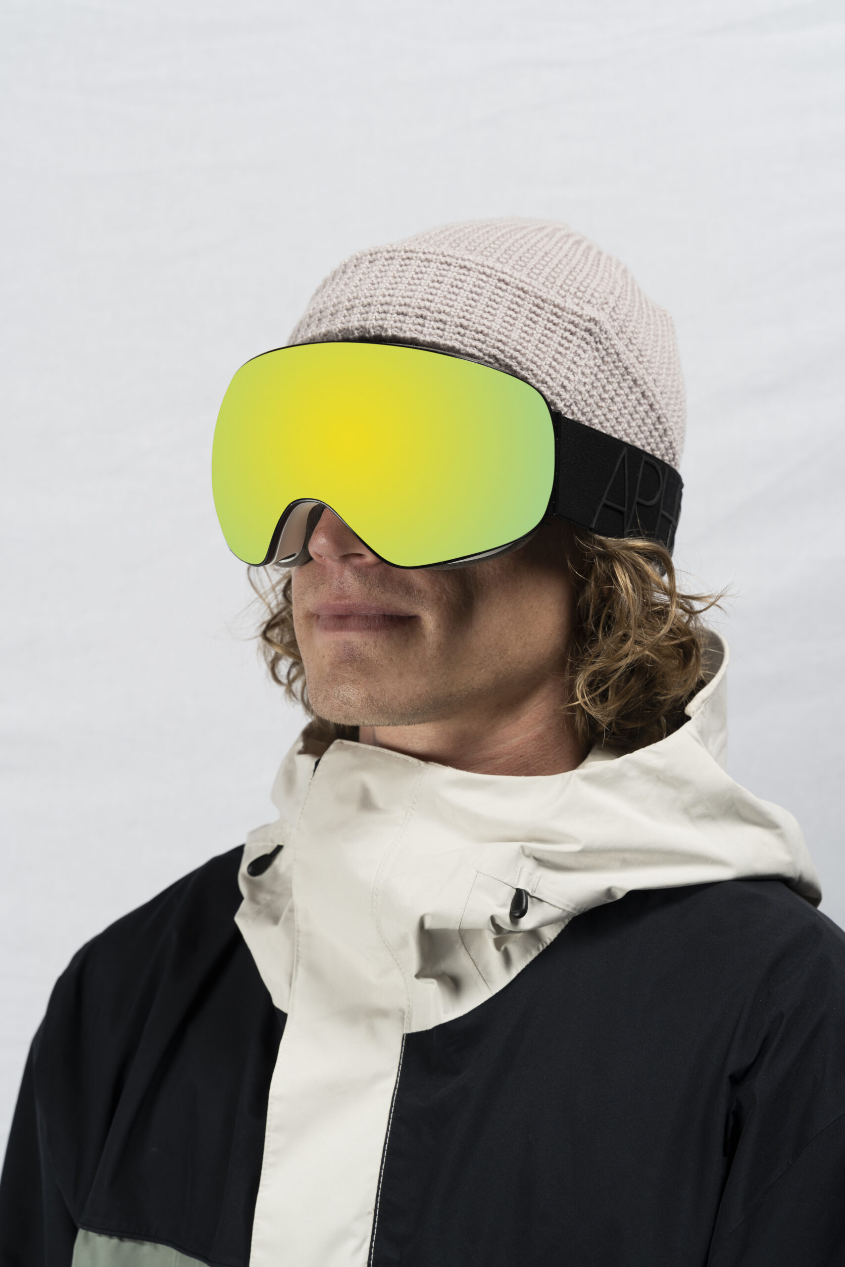 XPR Black - Gold Lens gallery