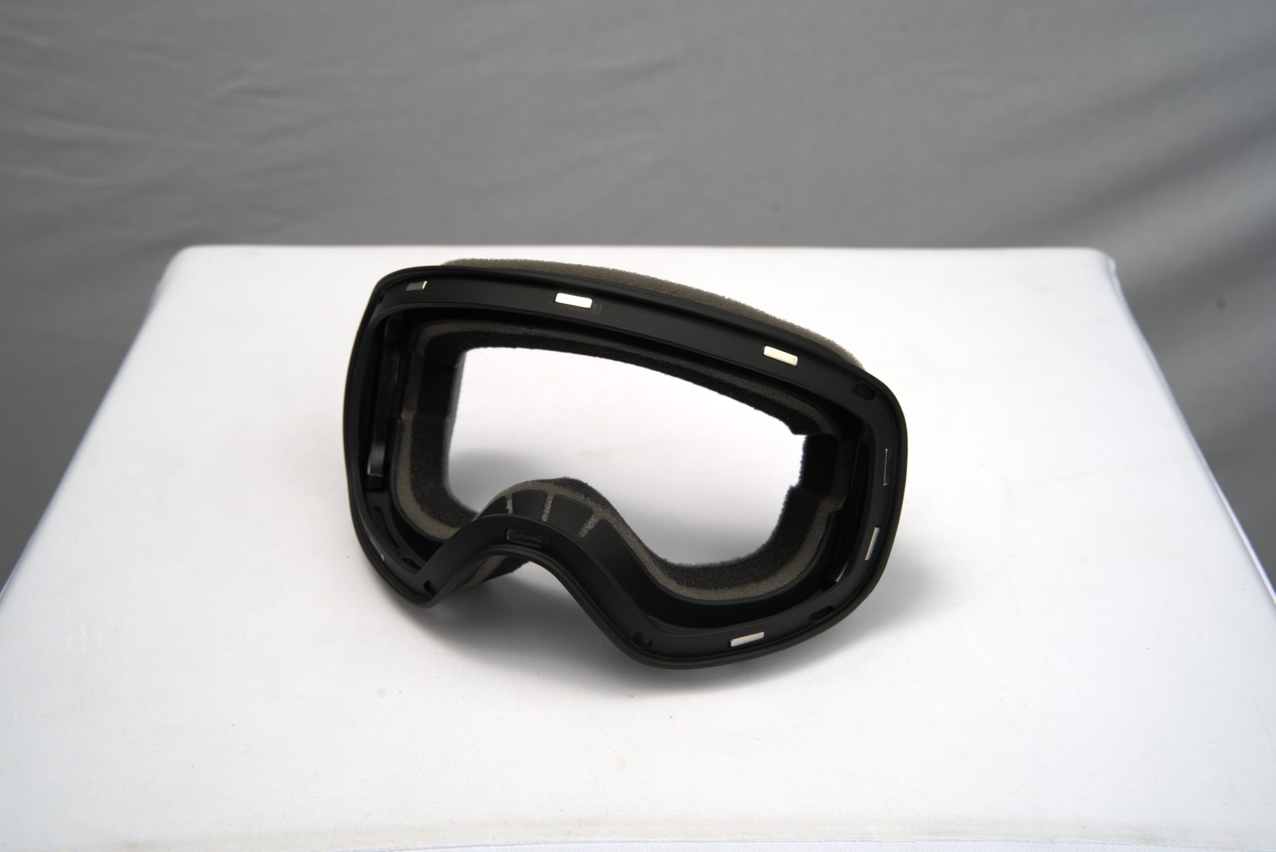 XPR Black Frame gallery