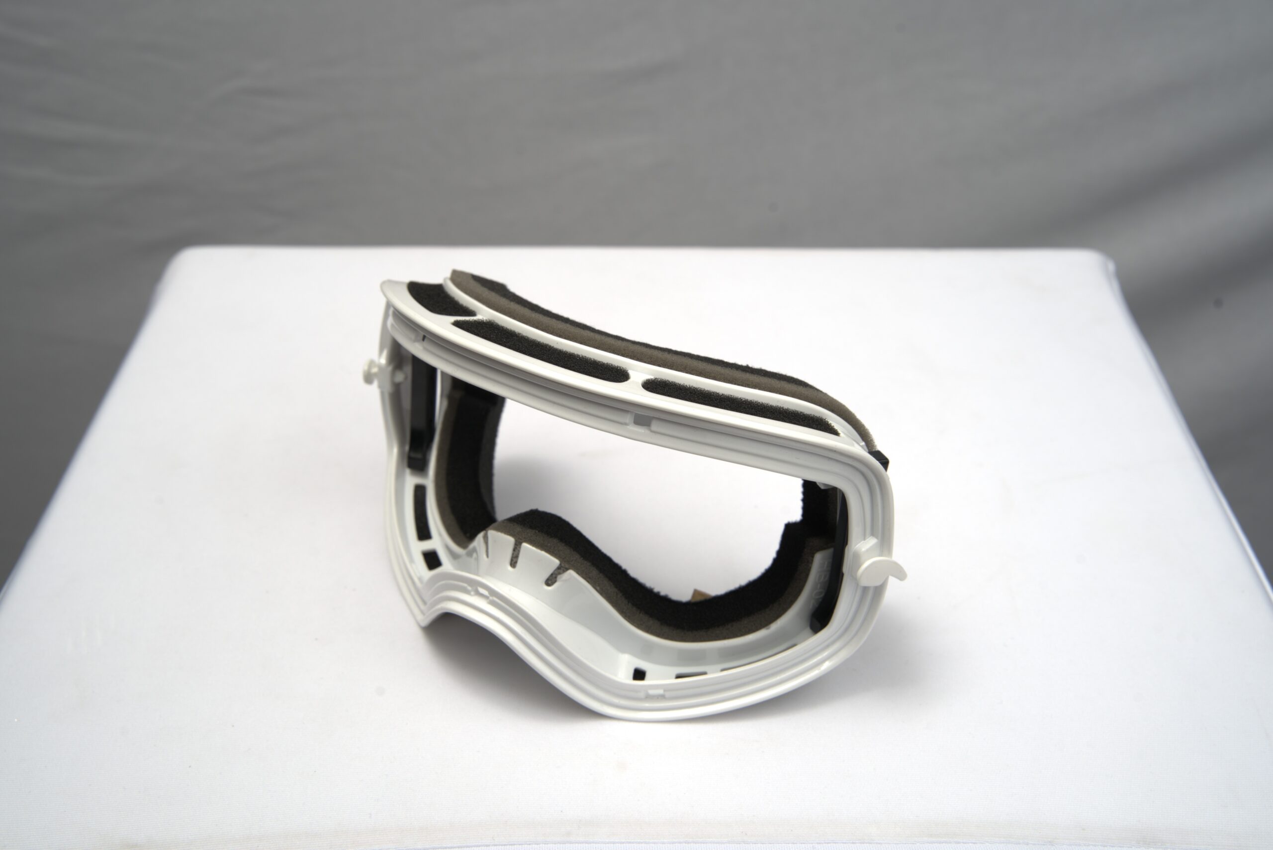 KRYPTON White Frame gallery