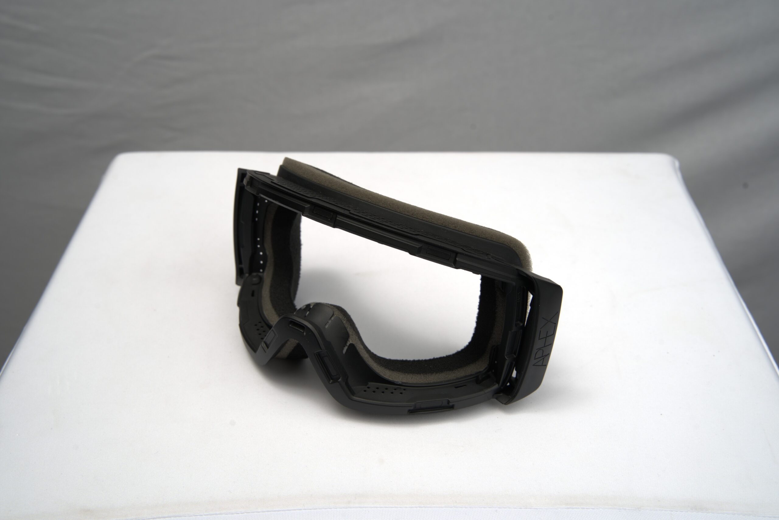 ORION Black Frame gallery